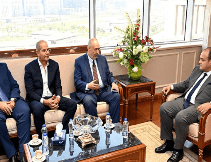 باستثمارات مبدئية مليار جنيه.. وزير التجارة يبحث مع «البشائر» السعودية إقامة مشروع بمصر