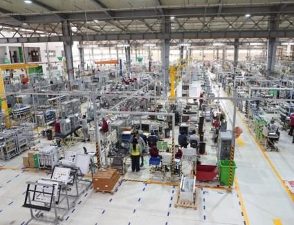 8 ملايين يورو في 2023..  شنايدر إلكتريك تعلن تعزيز استثماراتها في مصر 