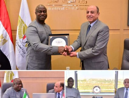 وزير الطيران يبحث مع نظيره في سيراليون سبل التعاون المشترك