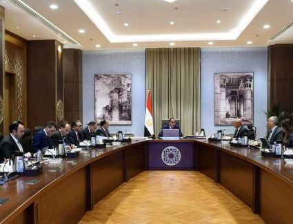 《مدبولي》يتابع جهود تطوير قطاع النقل واللوجستيات وتحويل مصر لمركز لوجيستي عالمي