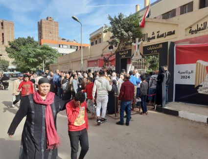 ساعة راحة بجميع لجان الانتخابات الرئاسية في ثاني أيام التصويت بالداخل