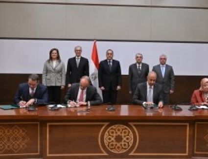 باستثمارات تتجاوز 4 مليارات دولار.. «مدبولي» يشهد اتفاقية لتطوير الهيدروجين الأخضر