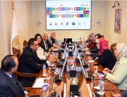وزيرا الهجرة والتنمية المحلية يبحثان آليات حصول المصريين بالخارج على المنتجات المصرية اليدوية والتراثية