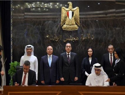 عاجل..«مدبولي» يشهد توقيع العقد النهائي لتطوير وإدارة محطة متعددة الأغراض «سفاجا٢» بميناء سفاجا البحري