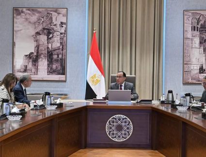 رئيس الوزراء يتابع مع وزير التموين تنفيذ قرارات ضبط الأسواق ومشروع الصوامع وسبل تطوير قطاع المطاحن