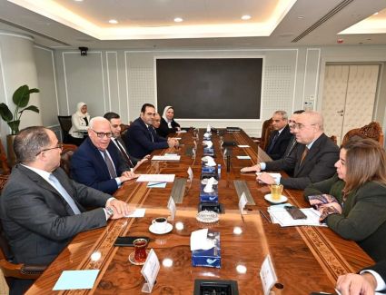 وزير الإسكان ومحافظ بورسعيد يبحثان مقترحات تنفيذ مشروعات سكنية لأهالي المحافظة
