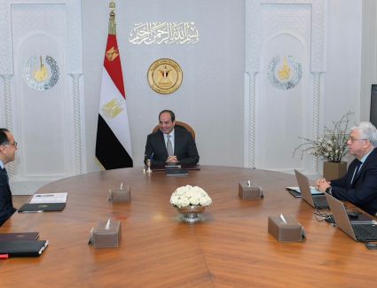 الرئيس السيسي يطلع على تطورات سير العمل بمشروعات إقامة الجامعات الجديدة