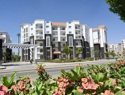 رئيس الوزراء يكلف بسرعة اتخاذ إجراءات تخصيص وتسليم وحدات R3 للموظفين الراغبين من المنتقلين للعاصمة الإدارية