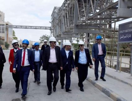 الرئيس التنفيذي للهيئة العامة للاستثمار والمناطق الحرة يتفقد توسعات الشركات العاملة بالمناطق الحرة بالسويس