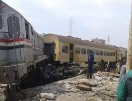 اصابة 5 أشخاص في حادث قطار ركاب المنصورة.. والسكة الحديد تباشر التحقيق