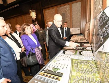 وزيرا الإسكان والبيئة يفتتحان معرض المشروعات المقدمة لمسابقة تصميم «الإسكان الأخضر»