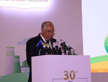 وزير الزراعة: الدولة المصرية تدعم صناعة الأسمدة من خلال إقامة مصانع جديدة وتطوير الحالية