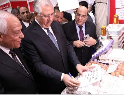 عاجل.. وزير الزراعة: السلع متوافرة والأسعار تتجه للانخفاض بفضل جهود ضبط الأسواق 
