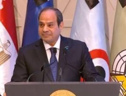 الرئيس السيسي: التاريخ سيحكي كيف كان العبور بمصر لبر الأمان صعبا وقاسيا والمصريون أنقذوا وطنهم