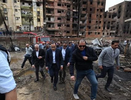 رئيس الوزراء يتفقد موقع حريق استوديو الأهرام  بالجيزة.. صور