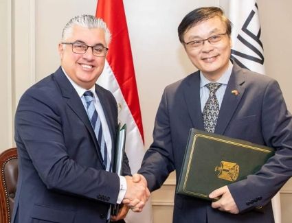 اقتصادية قناة السويس توقع اتفاقية لإنشاء مركز للتدريب المهني بالتعاون مع الصين