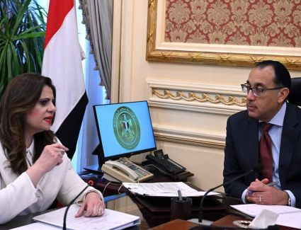 رئيس الوزراء: تطوير أول تطبيق إلكتروني للمصريين بالخارج يضم المحفزات الاستثمارية