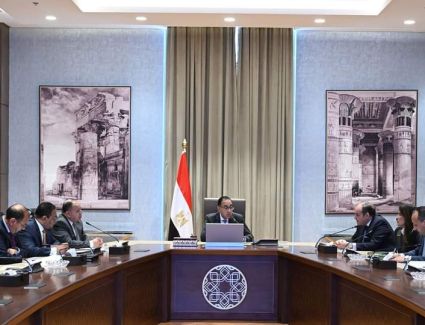 رئيس الوزراء يتابع الموقف التنفيذي للإفراج الجمركي عن البضائع في الموانئ وتطبيق منظومة الشحن المُسبق