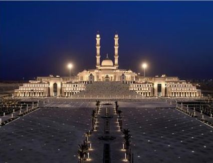 بعد أداء صلاة العيد منه .. تعرف على مركز مصر الثقافي الإسلامي  