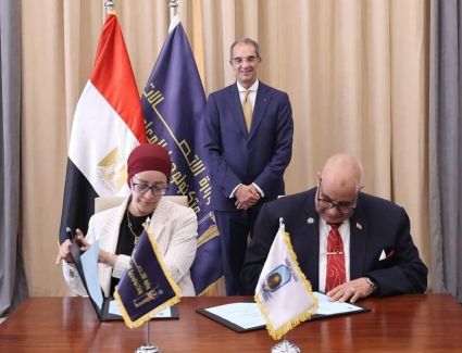 وزير الاتصالات يشهد توقيع بروتوكول تعاون لإنشاء مركز إبداع مصر الرقمية بجامعة الأقصر