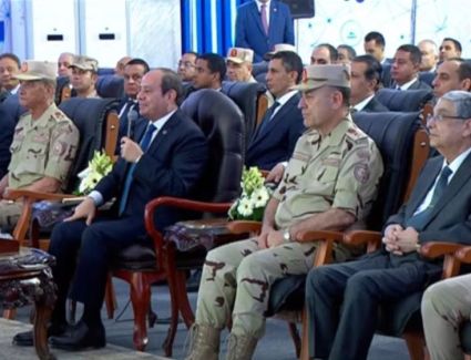 الرئيس السيسي إن مصر تمتلك موقعا متميزا يمكن استغلاله جيدا في الكابلات البحرية ونقل البيانات
