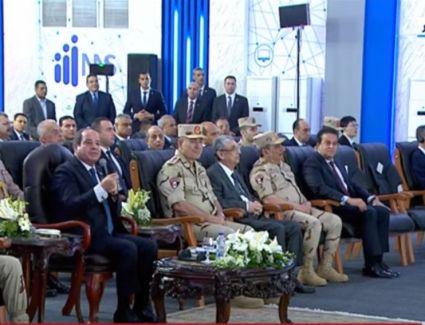 الرئيس السيسي للمصريين: «في وظائف تكنولوجية بتعمل 100 ألف دولار في السنة»