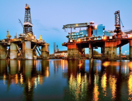ارتفاع أسعار النفط وسط توقعات شح الإمدادات وقوة الطلب