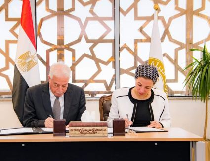 وزيرة البيئة ومحافظ جنوب سيناء يناقشان مقترحات الاستثمار البيئي بالمحميات الطبيعية والحديقة المركزية بشرم الشيخ