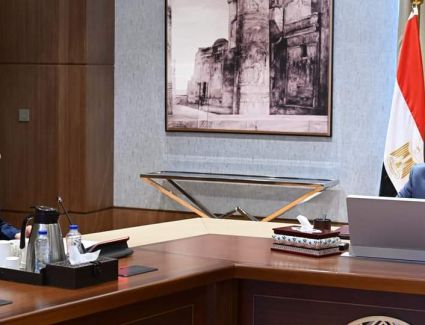 رئيس الوزراء يٌتابع موقف توافُر السلع في الأسواق والأرصدة الاستراتيجية