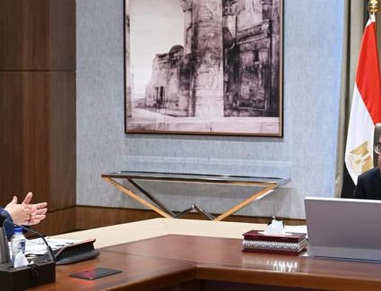 رئيس الوزراء يتابع الموقف التنفيذي للإفراج الجمركي عن البضائع في الموانئ وتطبيق منظومة الشحن المُسبق