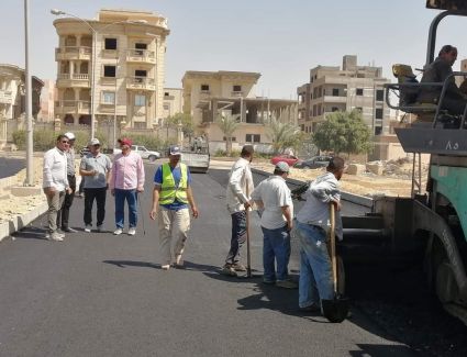 الإسكان: تنفيذ أعمال رفع الكفاءة وتطوير الطرق بمدن الشروق وبني سويف وأخميم والمنيا الجديدة