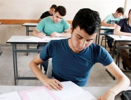 الحكومة تحسم الجدل حول تأجيل عقد امتحانات الفصل الدراسي الأول إلى مايو المقبل
