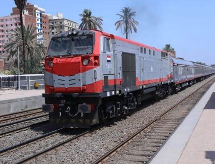 بسبب الحرارة المرتفعة ..تخفيض السرعة المقررة للقطارات على معظم  الخطوط حفاظاً على السلامة العامة للركاب وسلامة المعدات