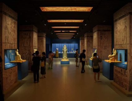 افتتاح معرض "قمة الهرم: حضارة مصر القديمة" بمتحف شنغهاي القومي