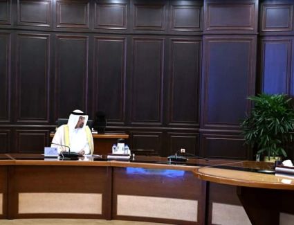 رئيس الوزراء يلتقي وزير الاستثمار السعودي لبحث مجالات التعاون المشترك