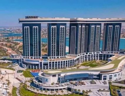 《الشربيني》يشدد على الالتزام بالمواعيد المحددة لإنهاء وتسليم وحدات العلمين الجديدة لحاجزيها