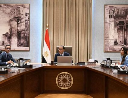 رئيس الوزراء يلتقى رئيس شركة «هاير مصر» لمتابعة المراحل التالية من مجمع مصانع العاشر من رمضان