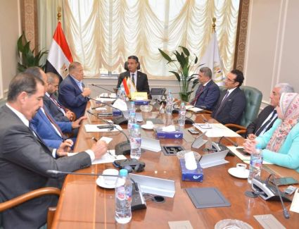 وزير التموين يبحث مع اتحاد المستثمري فرص التعاون المشترك وجذب الإستثمارات وتشجيع مشاركة القطاع الخاص