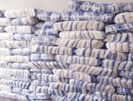  الحكومة توضح حقيقة إصدار قرار بإلغاء صرف السكر التمويني المدعم على البطاقات