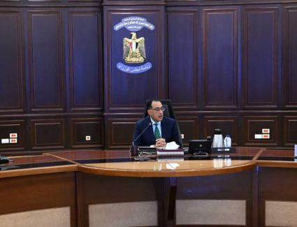 «مدبولي» يستعرض الإجراءات المتخذة لتشجيع وتحفيز القطاع الخاص على الاستثمار في مشروعات الطاقات المتجددة