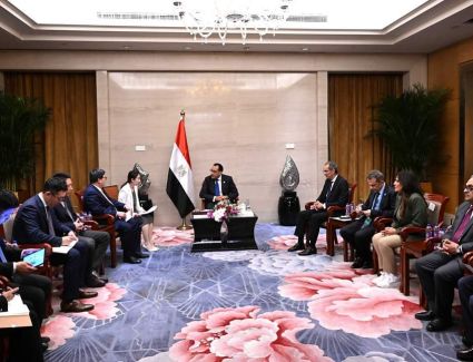 رئيس الوزراء يلتقي رئيس شركة «زد تي إي» الصينية الرائدة في مجال الاتصالات وتقنية المعلومات