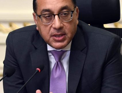 رئيس الوزراء يُهنئ شيخ الأزهر بحلول ذكرى المولد النبوي الشريف