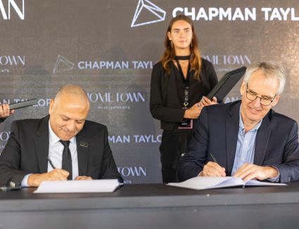 «هوم تاون للتطوير» توقع اتفاقية تعاون استراتيجي مع «تشابمان تايلور العالمية» لوضع مخطط مشروعاتها الجديدة