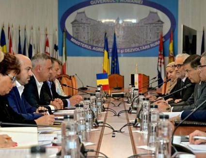 وزير الزراعة يبحث مع نظيره الروماني تكثيف سبل التعاون بين البلدين في القطاع الزراعي