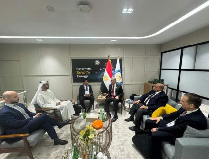 وزير البترول يبحث مع رئيس شركة دانة غاز زيادة استثماراتها في مصر