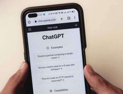 «دراسة» تكشف عن أخطاء متكررة في أداة بحث «ChatGPT»