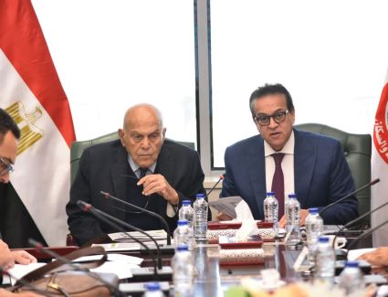  نائب رئيس الوزراء يترأس اجتماع اللجنة العليا لزراعة الأعضاء ويؤكد على أهمية تطوير المنظومة والرعاية الصحية للمرضى