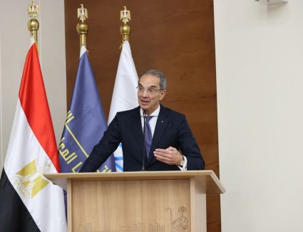وزير الاتصالات يشهد حفل تخريج أكثر من 2000 متدرب من أكاديمية المواهب المصرية ETA