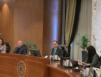 رئيس الوزراء يترأس اجتماع اللجنة العليا لتسيير برنامج التنمية المحلية لمحافظات صعيد مصر