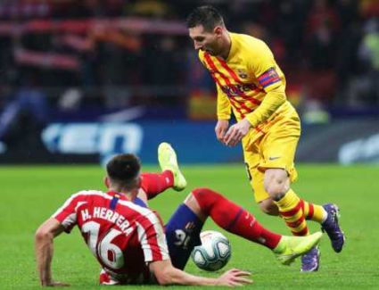 ميسي يقود هجوم برشلونة أمام سوسيداد بالدوري الإسباني